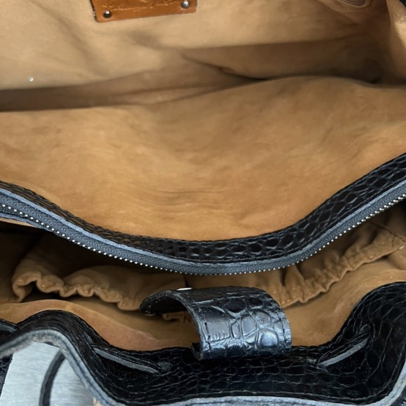 Patricia Nash leather drawstring tote - Picture 3 of 4